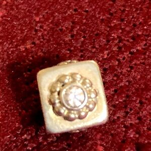 PANDORA 3 SIDED CHARM